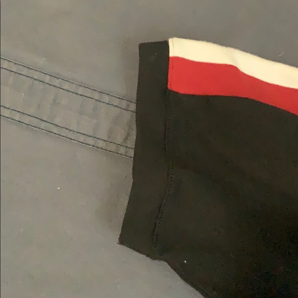 black with white and red striped shirt - Picture 4 of 4